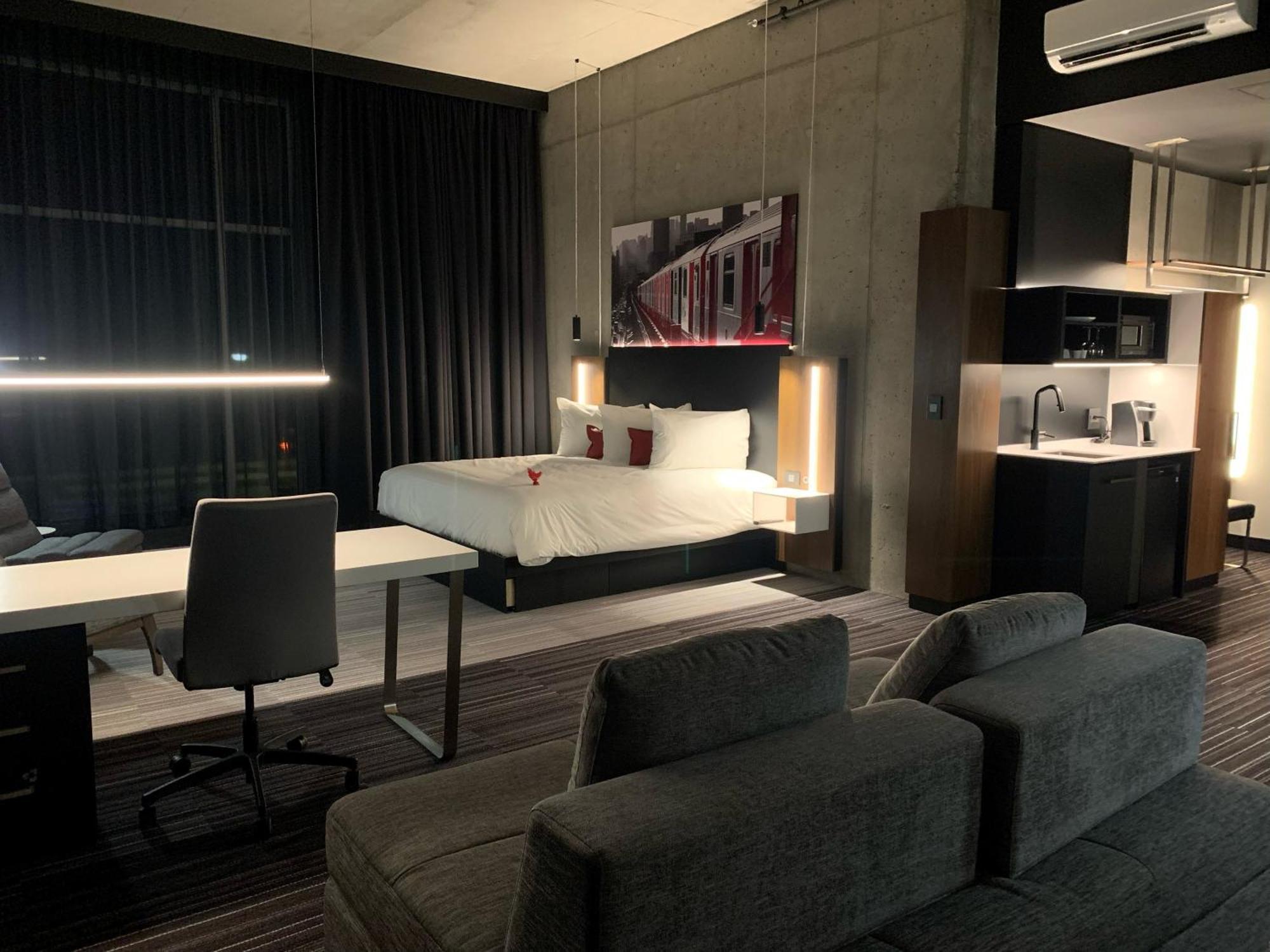Grand Hotel Times Blainville-Mirabel 外观 照片
